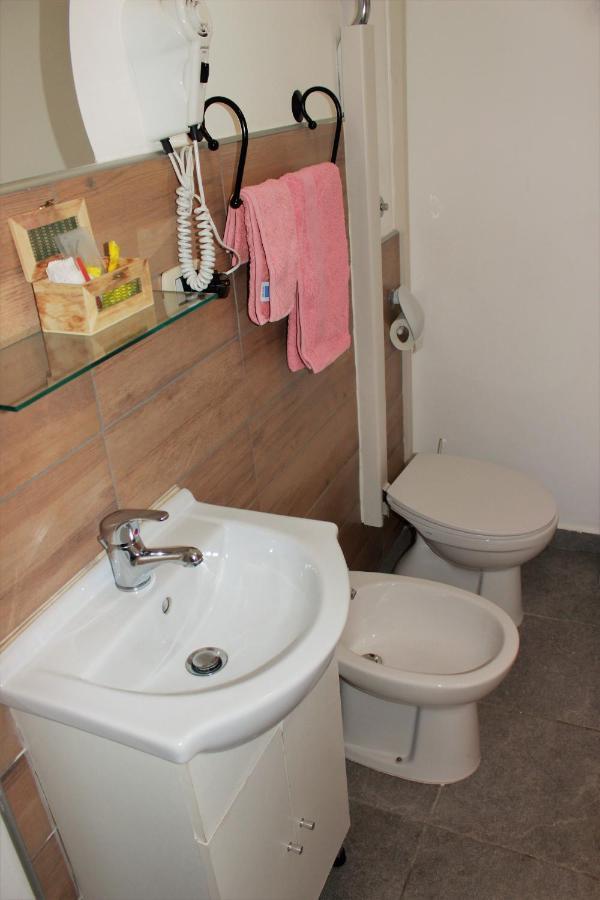 Casadolcecasalatina Bed & Breakfast Ngoại thất bức ảnh